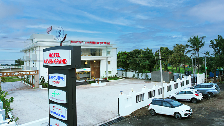 Hotel Seven Grand Vijayapura